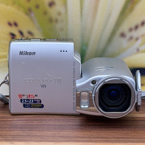 Vintage nikon coolpix s10 - vintage,